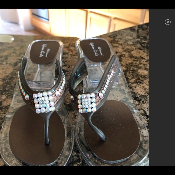 Shoes - Picture 2 of 3